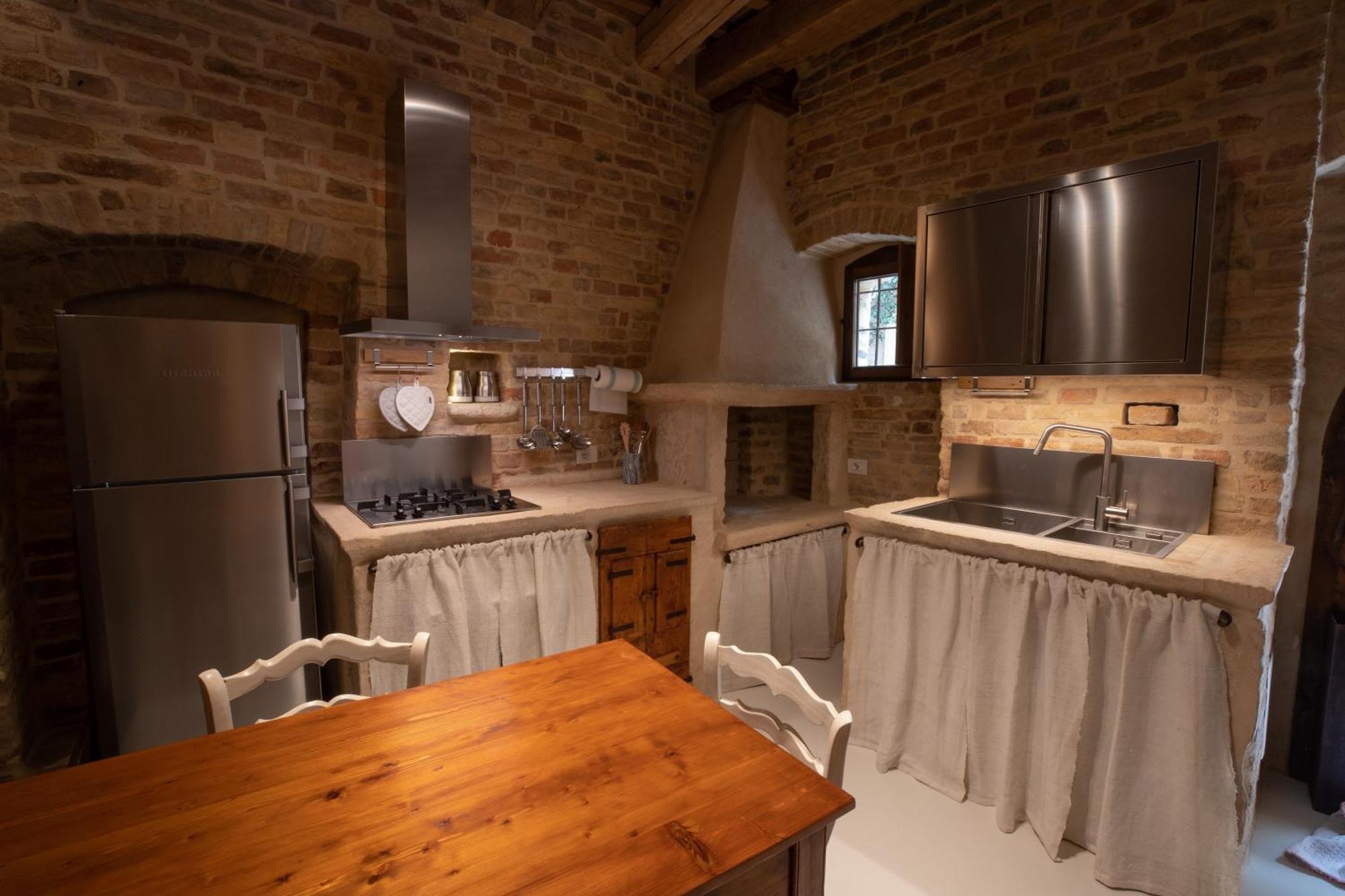 The Monastery - Unique Vacation Home Monteprandone Bagian luar foto