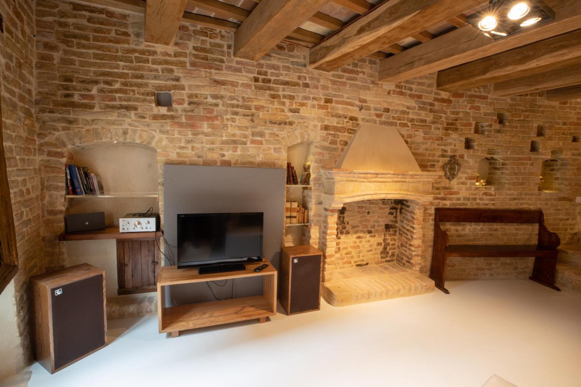 The Monastery - Unique Vacation Home Monteprandone Bagian luar foto